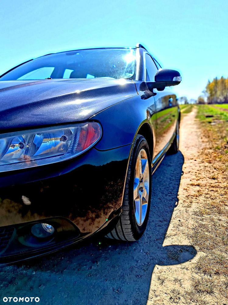 Volvo V70 2.5T Momentum - 6