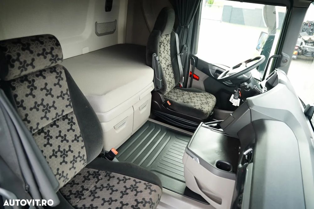Scania R 520 / V8 / SISTEM HIDRAULIC / RETARDER / I-PARK COOL / FULL AIRMATIC / EURO 6 - 36