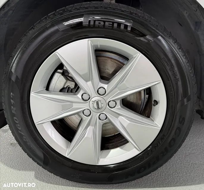 Volvo XC 60 B4 MHEV AWD Momentum Pro - 22