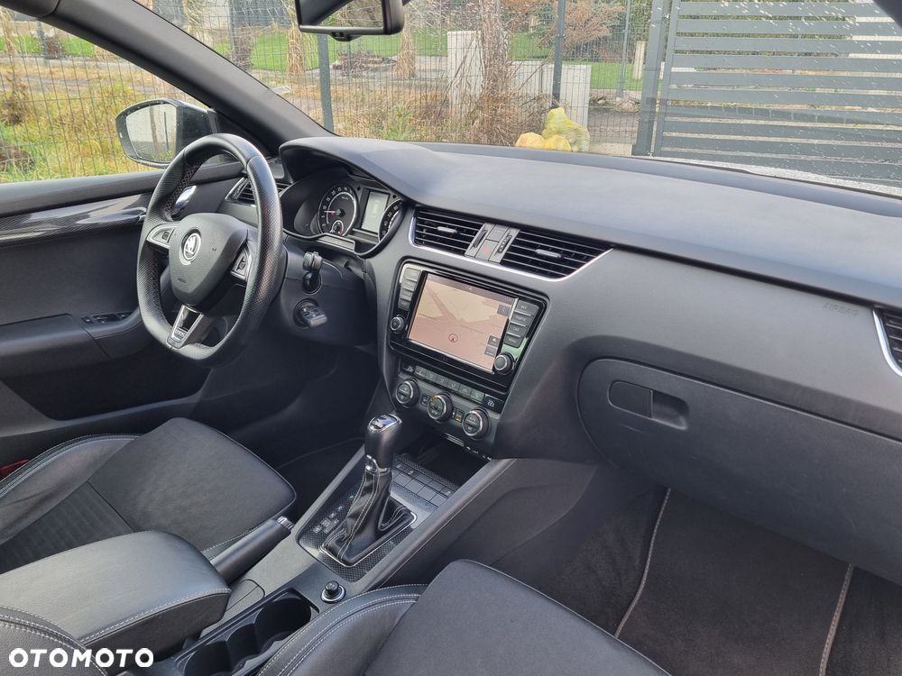 Skoda Octavia 2.0 TDI DSG RS - 26