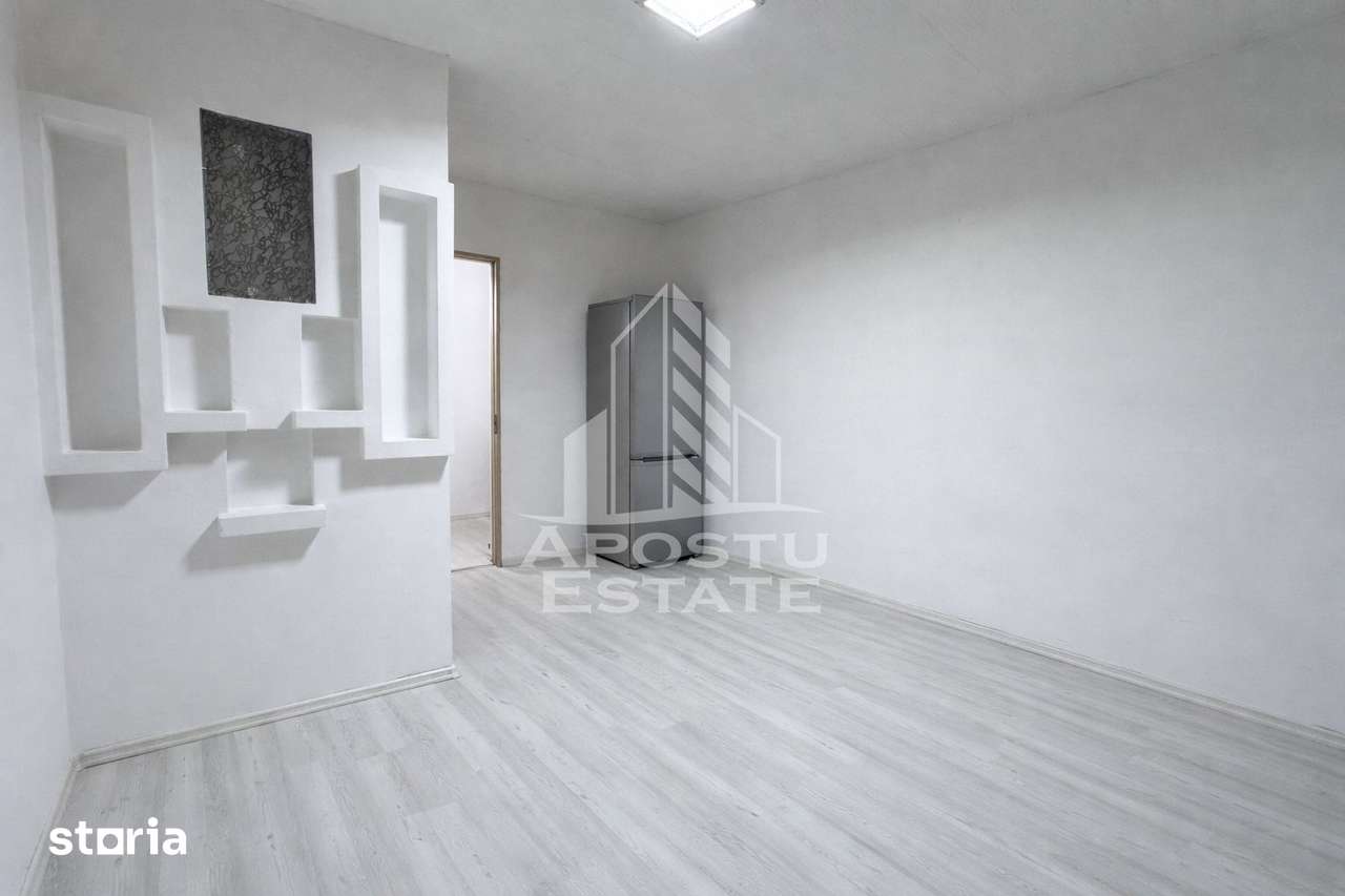 Garsoniera , etaj 4/4, zona Sagului — fotografia 1