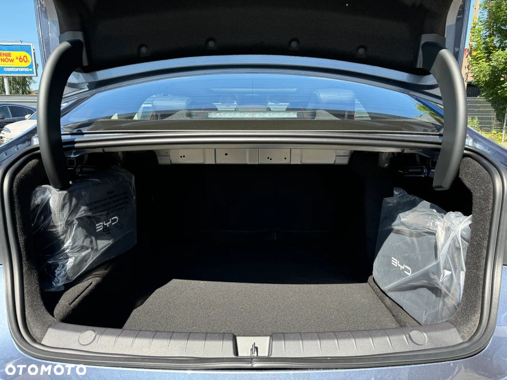 BYD Seal 5 - 12