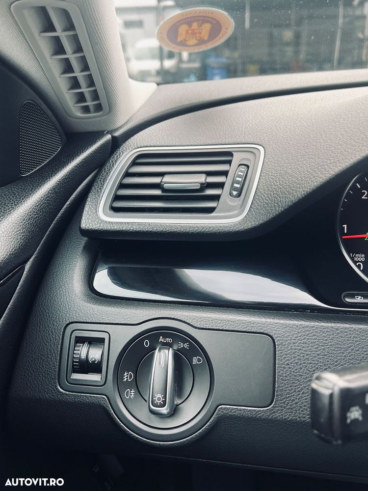 Volkswagen Passat CC - 18
