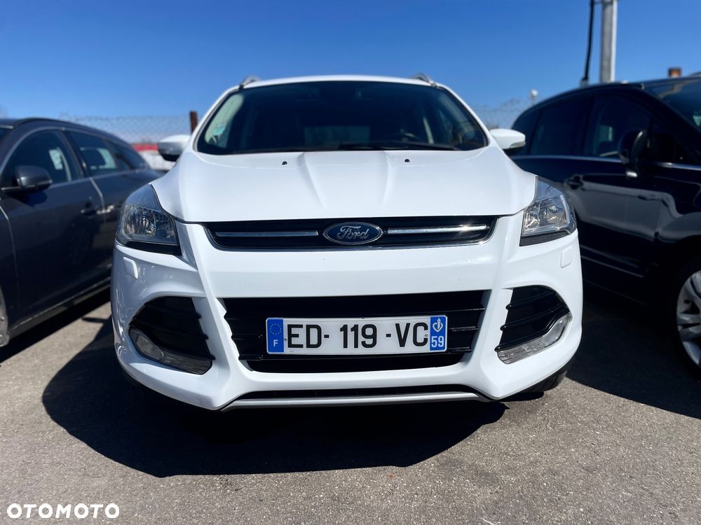 Ford Kuga 2.0 TDCi 2x4 Titanium - 4