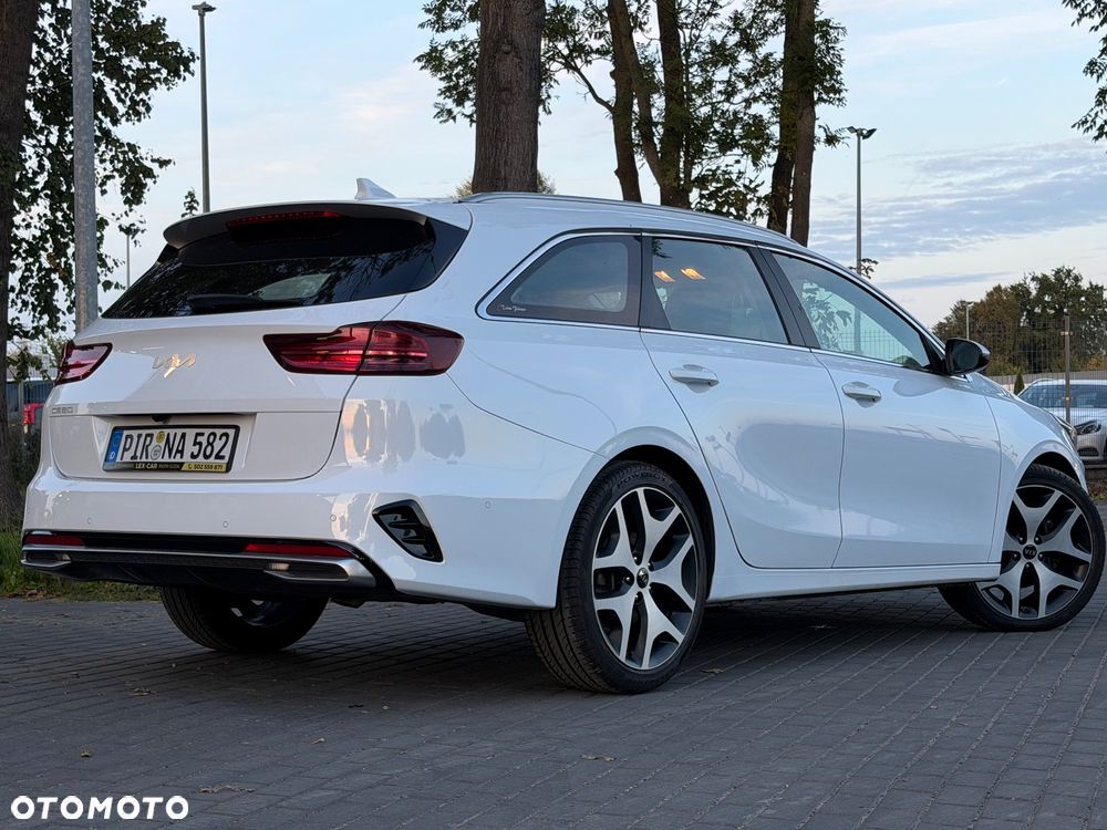 Kia Ceed - 4