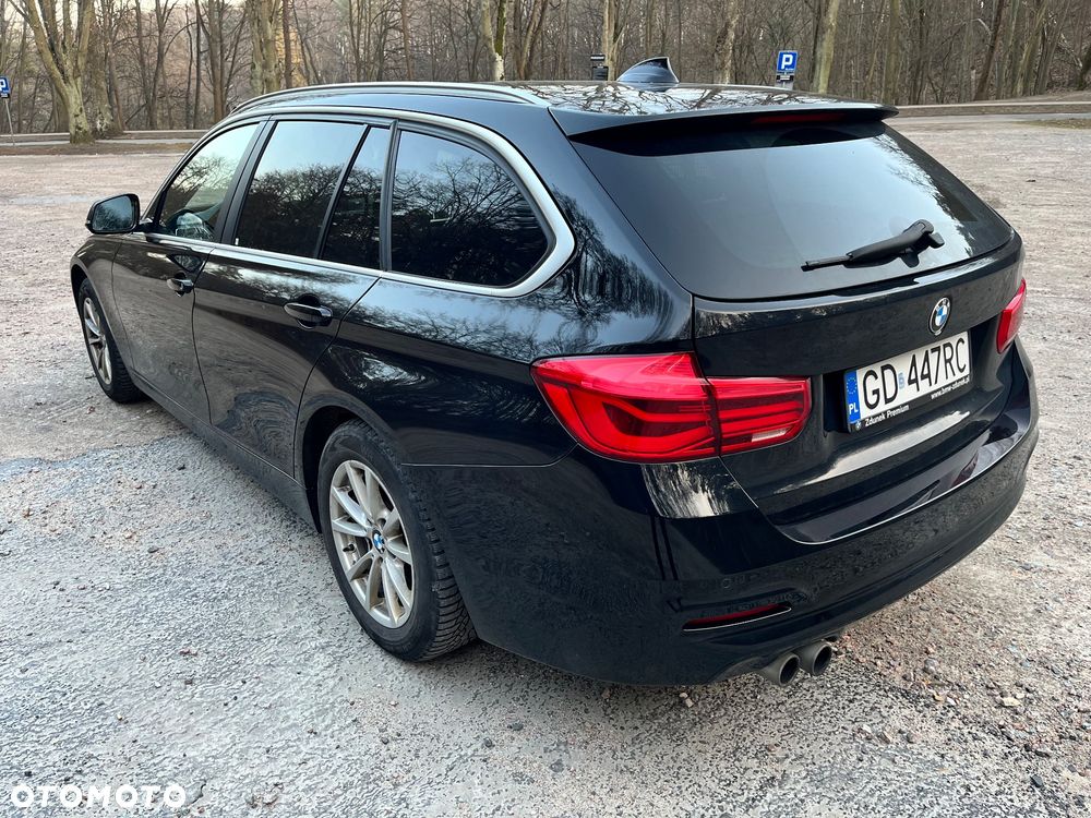 BMW Seria 3 320i xDrive - 4