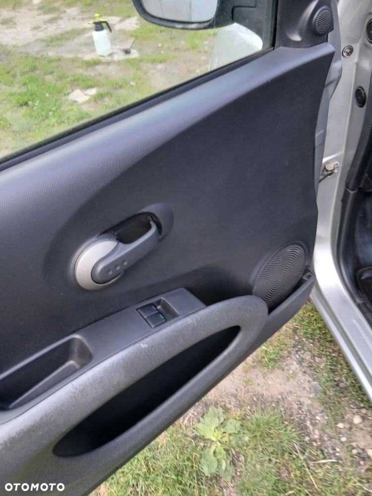 Nissan Micra - 9