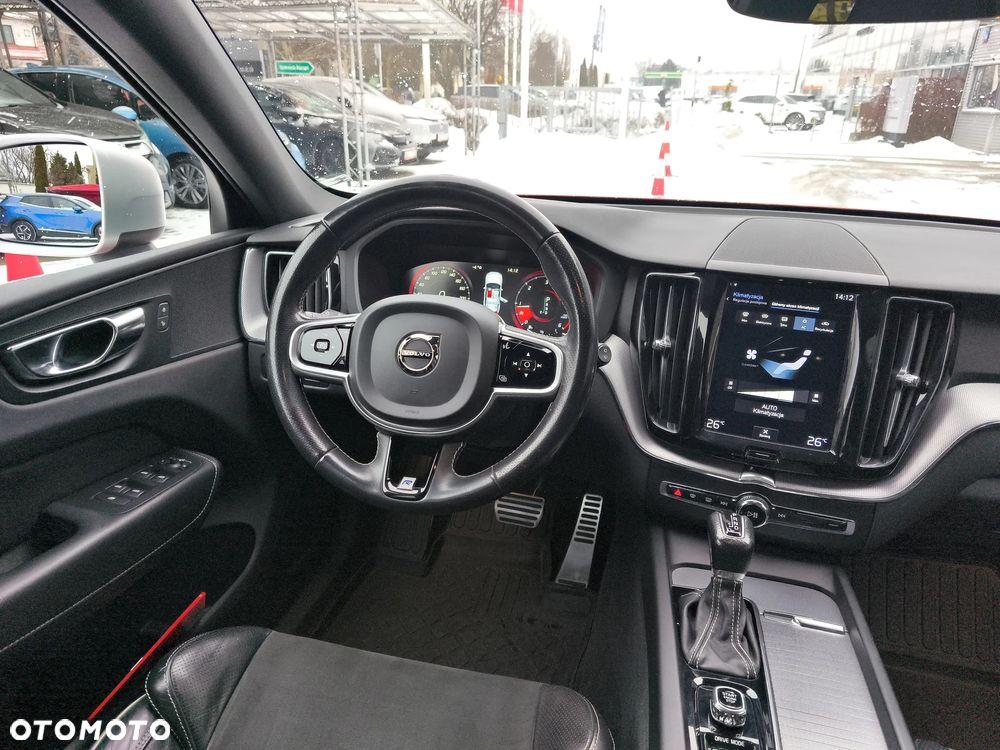 Volvo XC 60 D4 SCR R-Design - 10