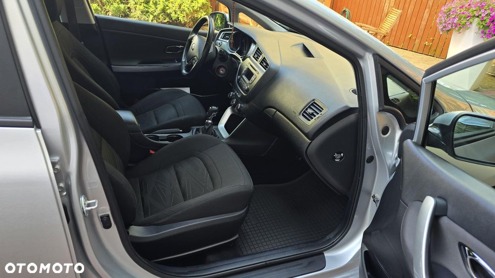 Kia Ceed 1.4 L - 8