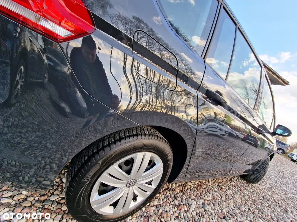 Volkswagen Touran - 28
