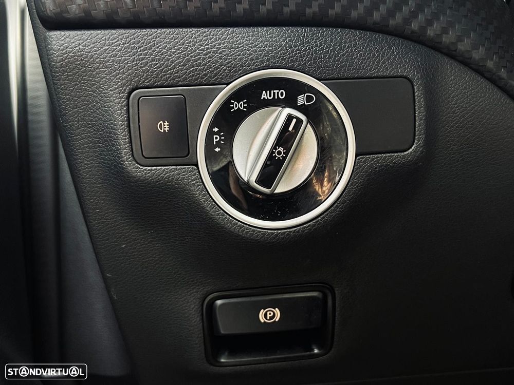 Mercedes-Benz A 180 d AMG Line - 31
