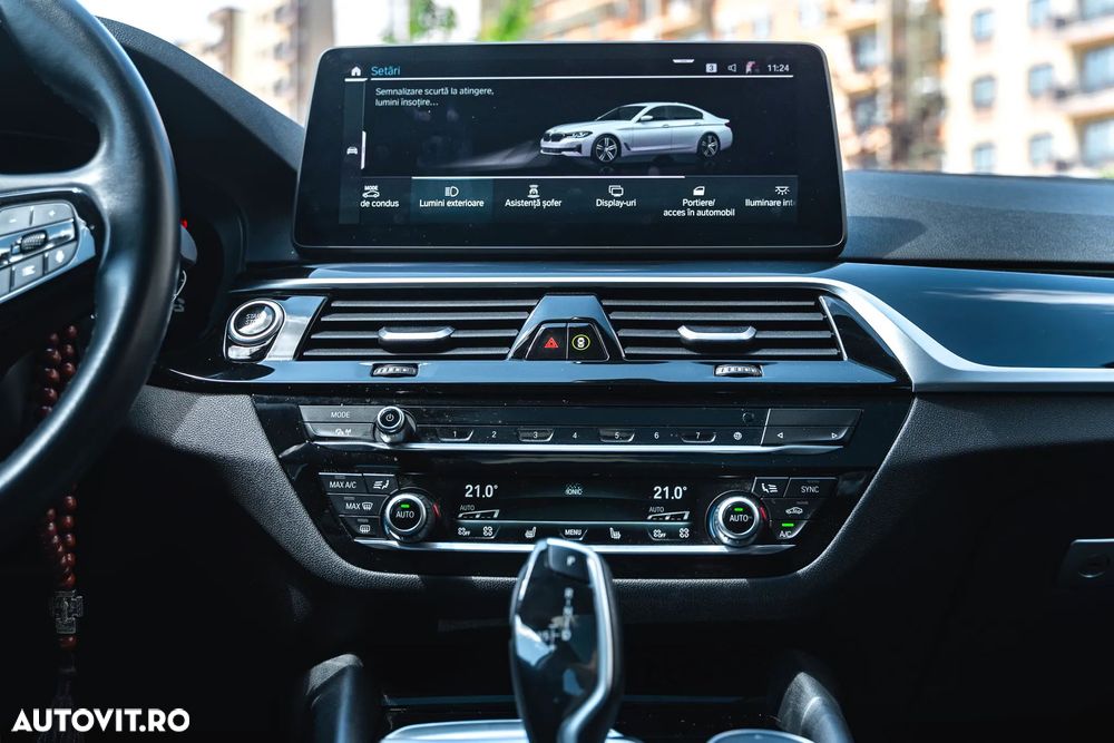 BMW Seria 5 530e xDrive AT PHEV - 16