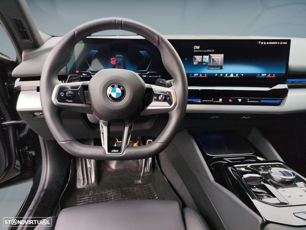 BMW 520 d Pack Desportivo M - 13