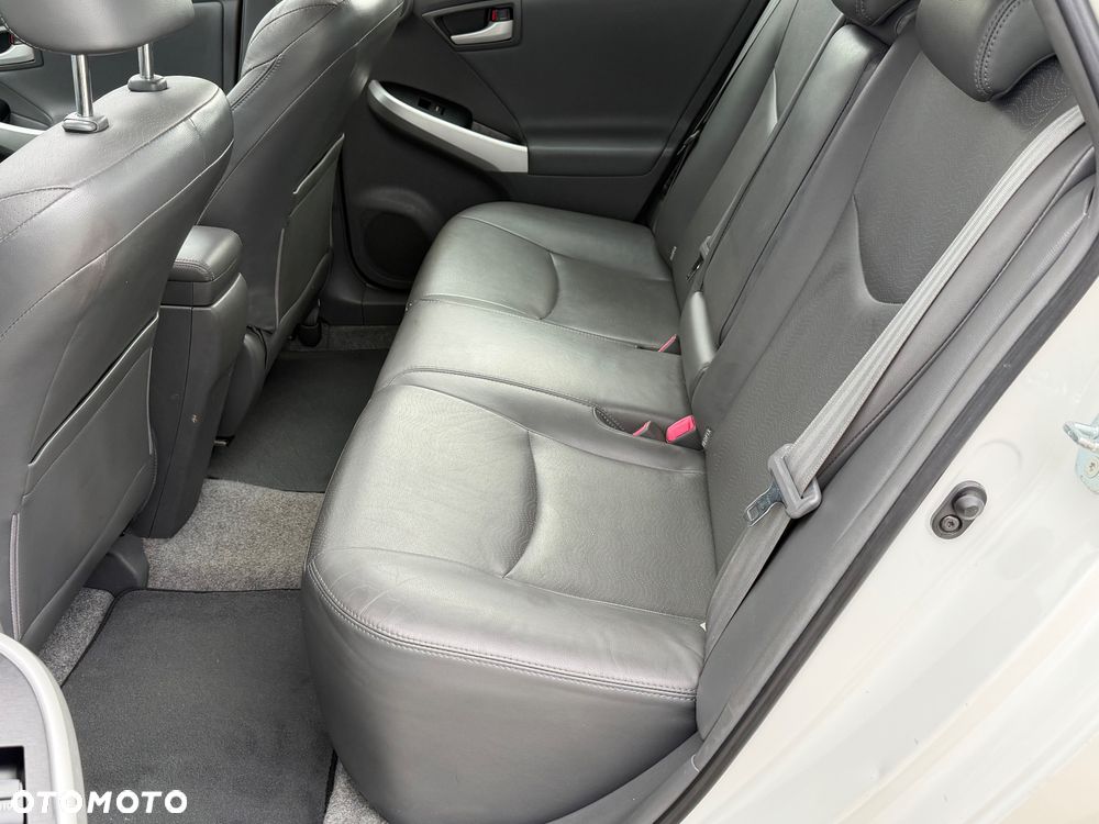 Toyota Prius 1.8 HSD Prestige - 24