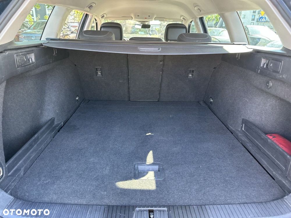 Volkswagen Passat 2.0 TDI EVO Business DSG - 35