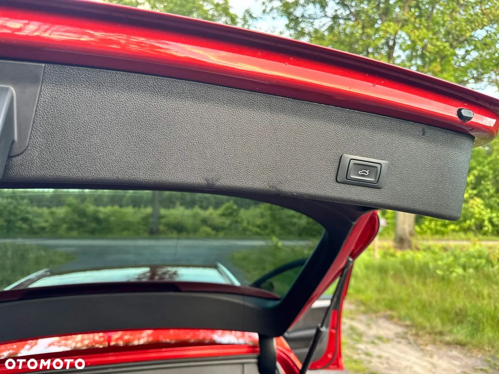 Audi A4 Avant 2.0 TDI Quattro Line - 34