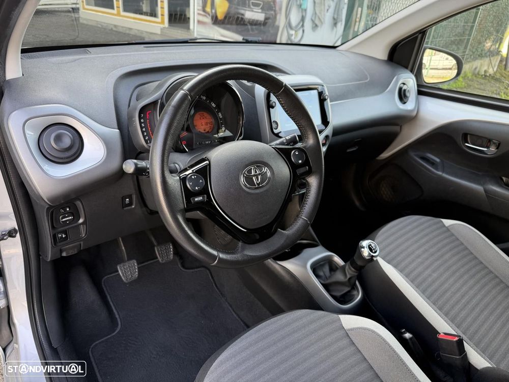 Toyota Aygo 1.0 X-Play+X-Touch - 18