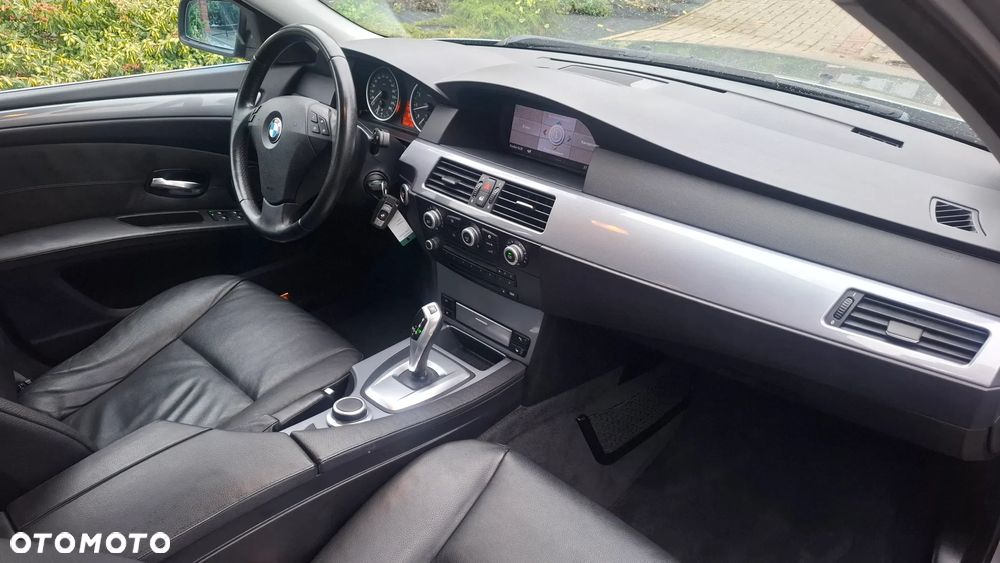 BMW Seria 5 525i - 8
