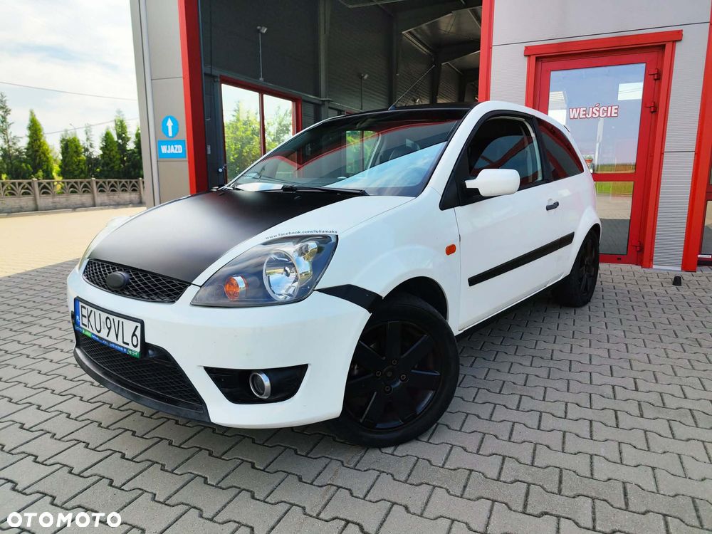 Ford Fiesta 1.3 Ambiente - 2