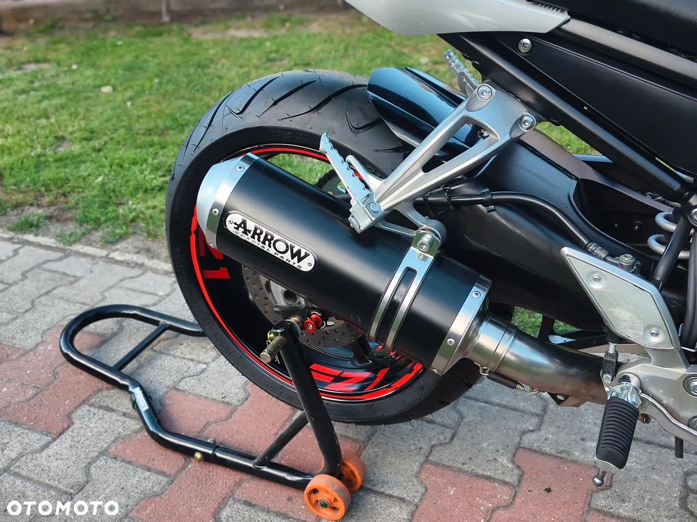 Yamaha FZ - 9