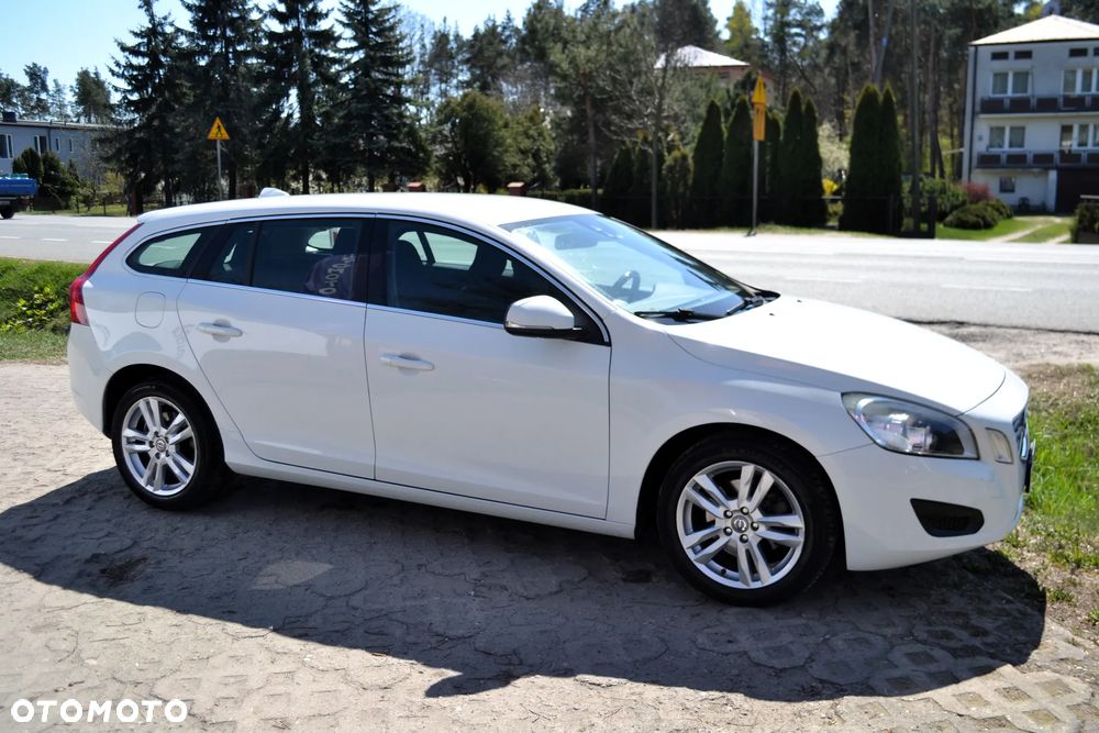 Volvo V60 DRIVe Momentum - 15