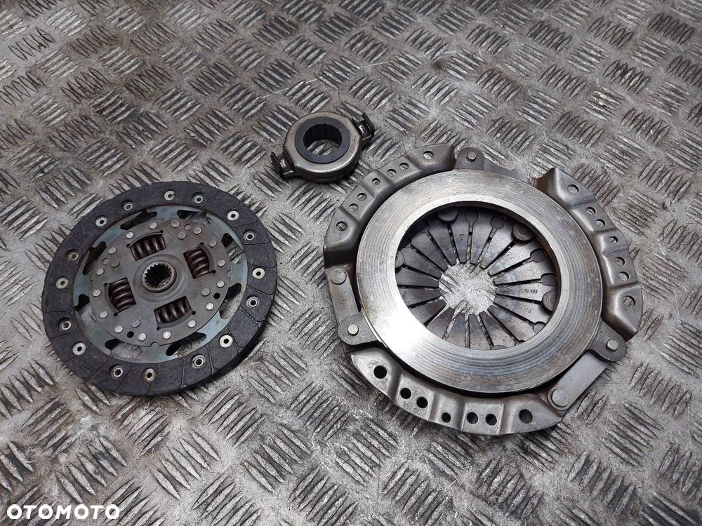 SPRZĘGŁO TARCZA + DOCISK + ŁOŻYSKO OPOROWE NISSAN MICRA K11 1.0 16V - 4