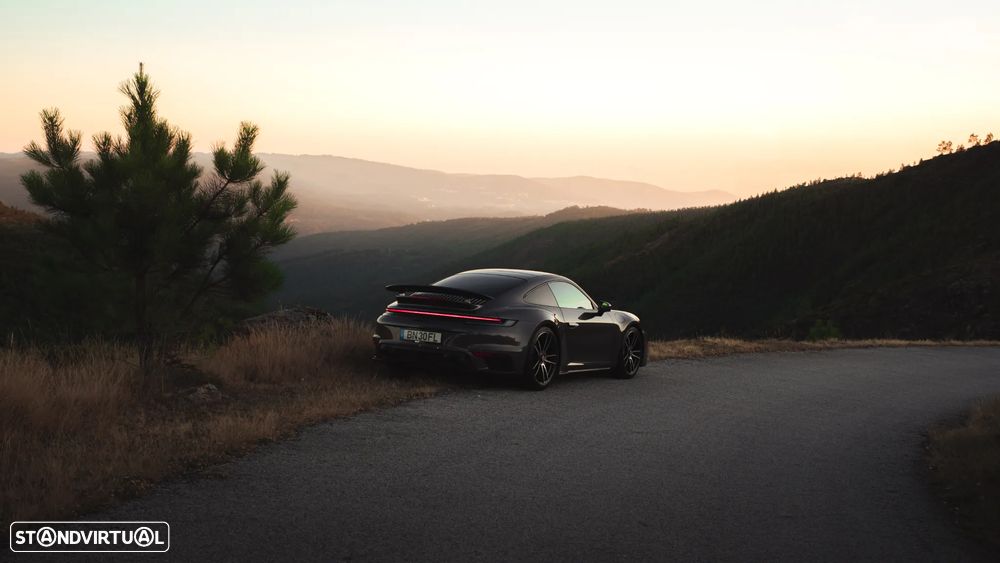 Porsche 911 (992) Turbo S - 22