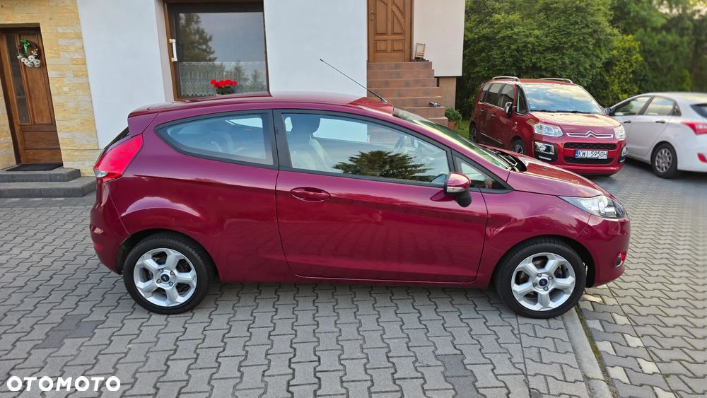 Ford Fiesta 1.25 Celebration - 10