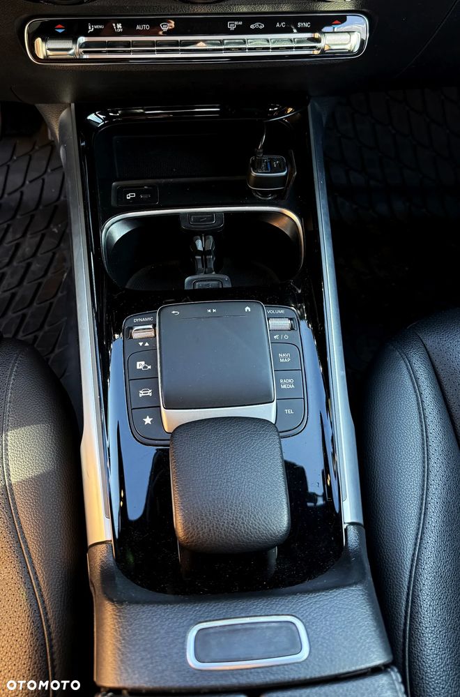 Mercedes-Benz GLB 250 4Matic 8G-DCT - 31