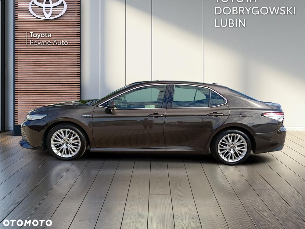 Toyota Camry 2.5 Hybrid Executive CVT - 2