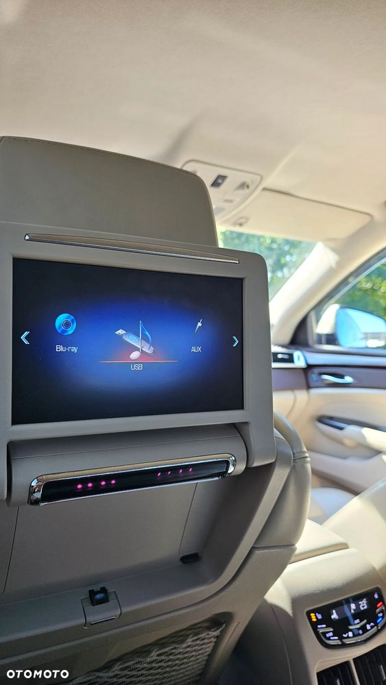 Cadillac SRX 3.6 V6 AWD Sport Luxury - 23