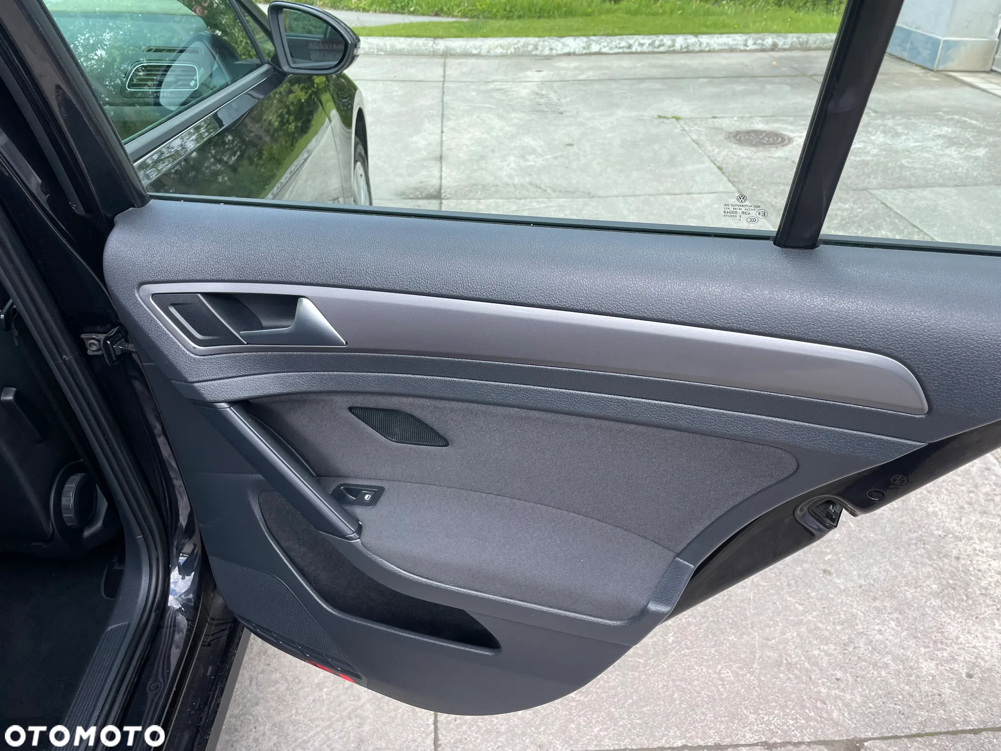 Volkswagen Golf 1.6 TDI BlueMotion Technology Comfortline - 17