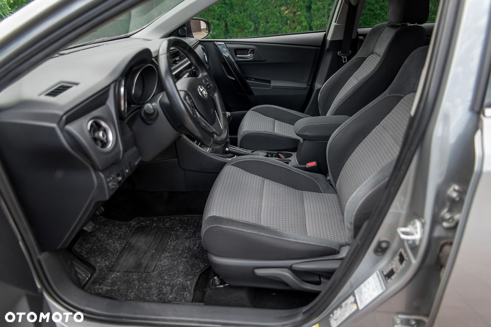 Toyota Auris 1.2 Turbo Design Edition - 13