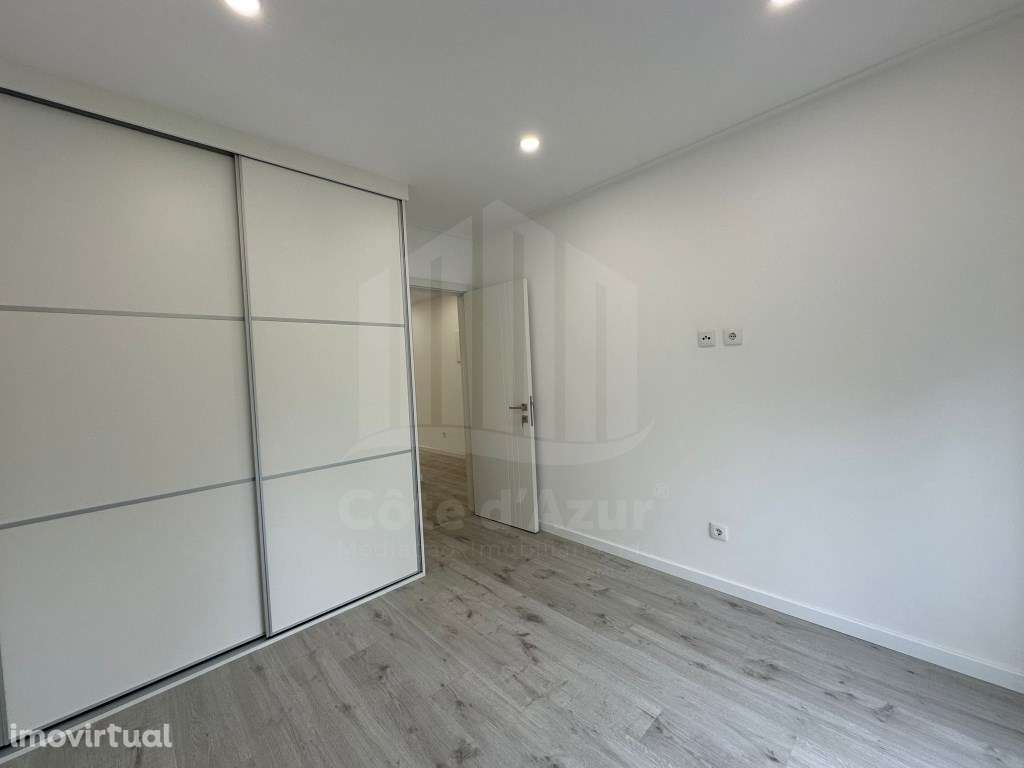 T1 com Logradouro Barreiro - Grande imagem: 2/6