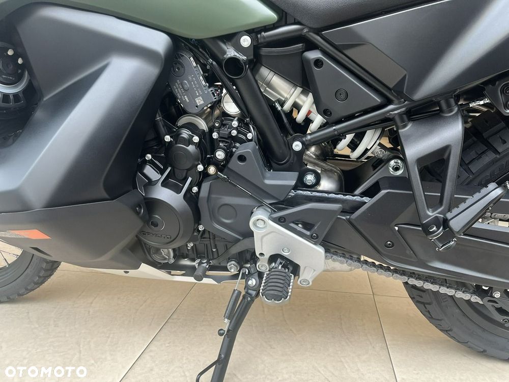 CFMoto MT-X - 10