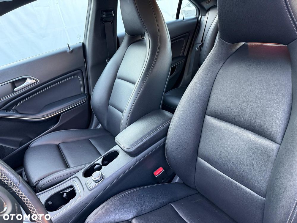Mercedes-Benz CLA 250 4-Matic Sport - 24
