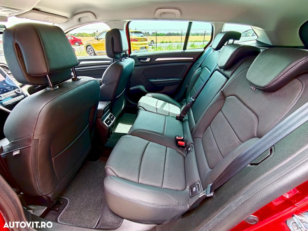 Renault Megane E-TECH 160 INTENS - 13
