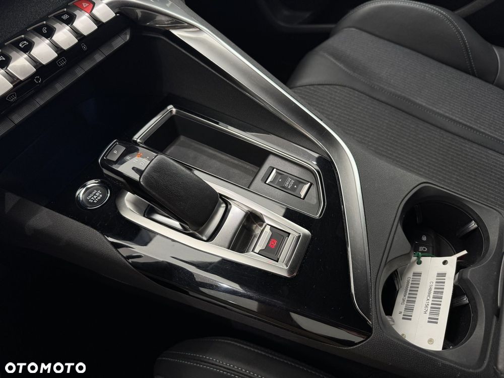 Peugeot 3008 1.6 PureTech Hybrid PHEV Allure Pack S&S EAT8 - 25