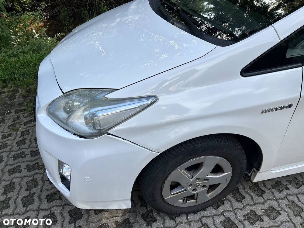Toyota Prius - 4