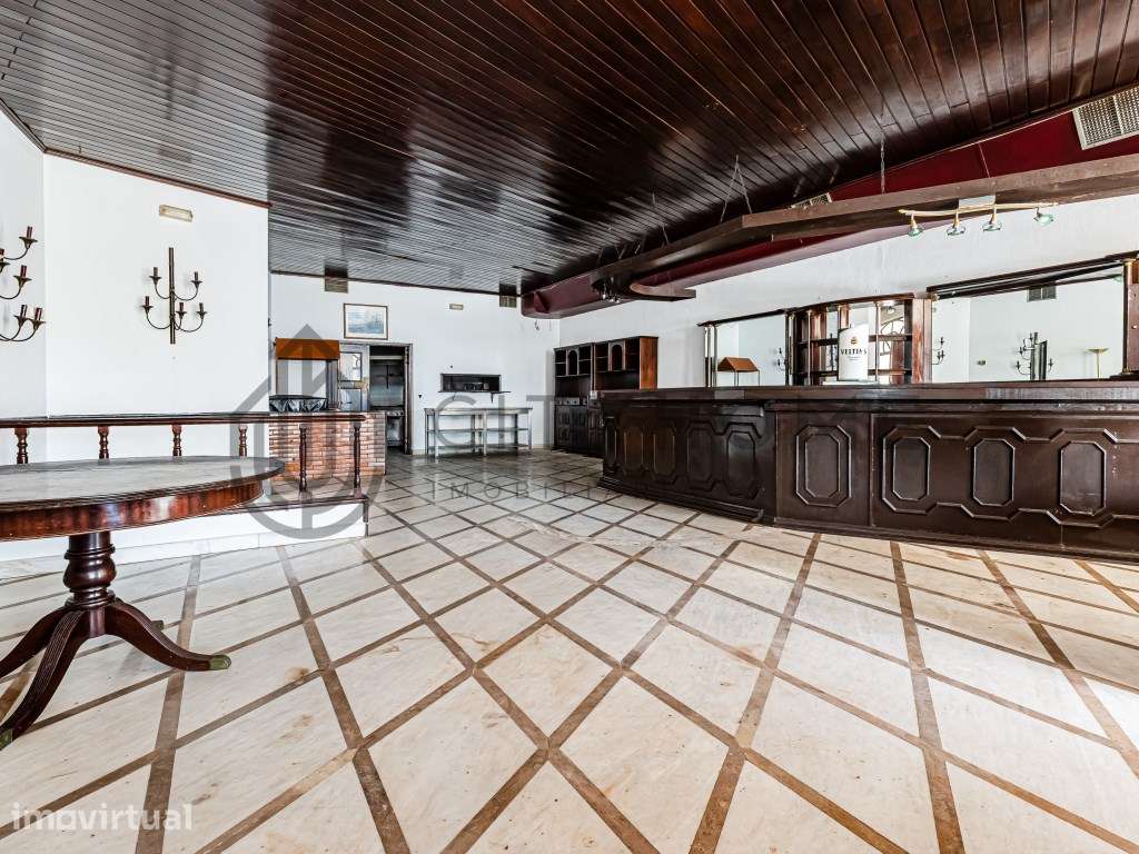 Restaurante / Espaço Comercial em zona Popular de Carvoeiro - Grande imagem: 5/25