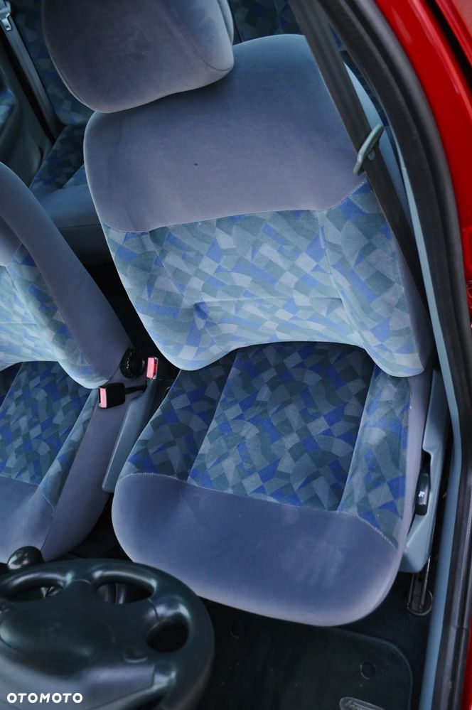 Renault Megane 1.6 RN - 20