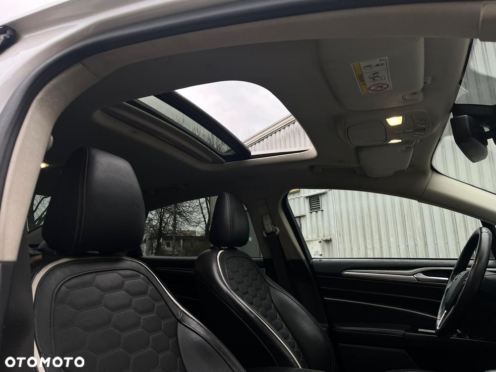 Ford Mondeo 2.0 Hybrid Vignale - 16