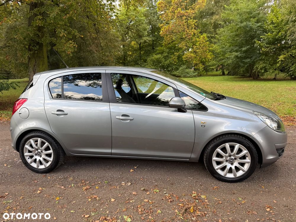 Opel Corsa 1.4 16V Edition 111 Jahre - 10