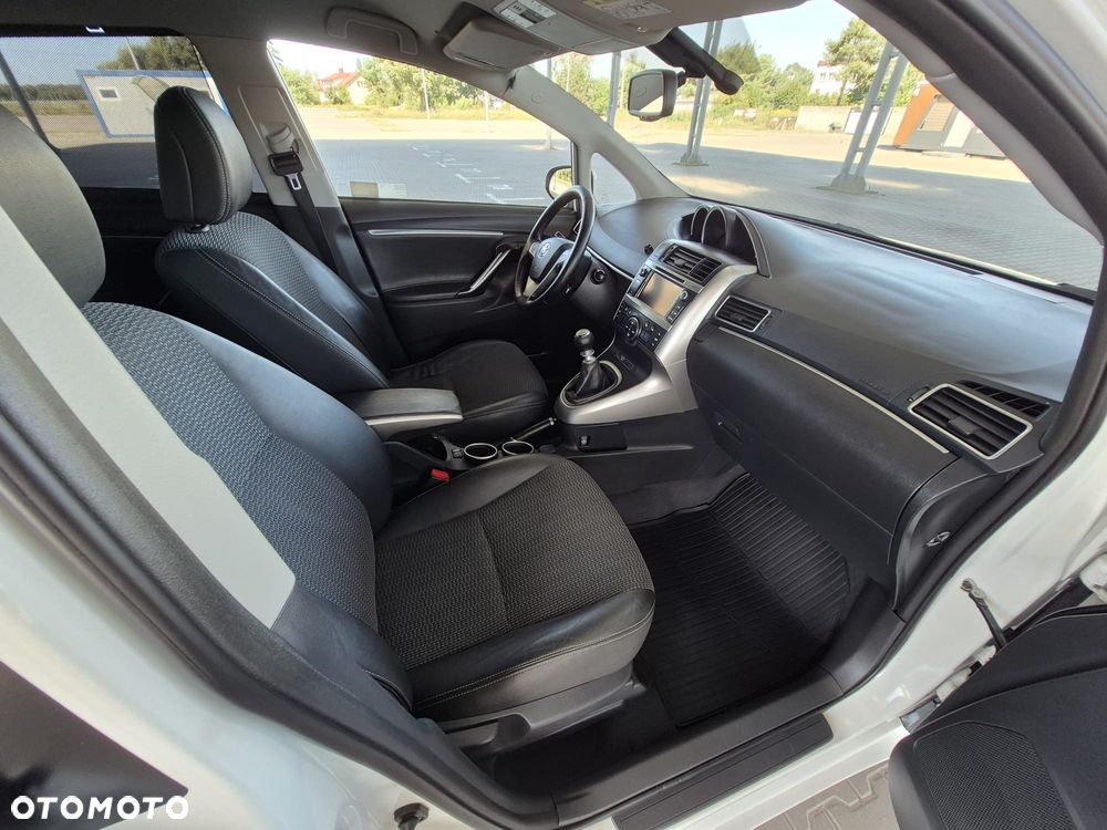 Toyota Verso 1.8 Prestige 7os - 15