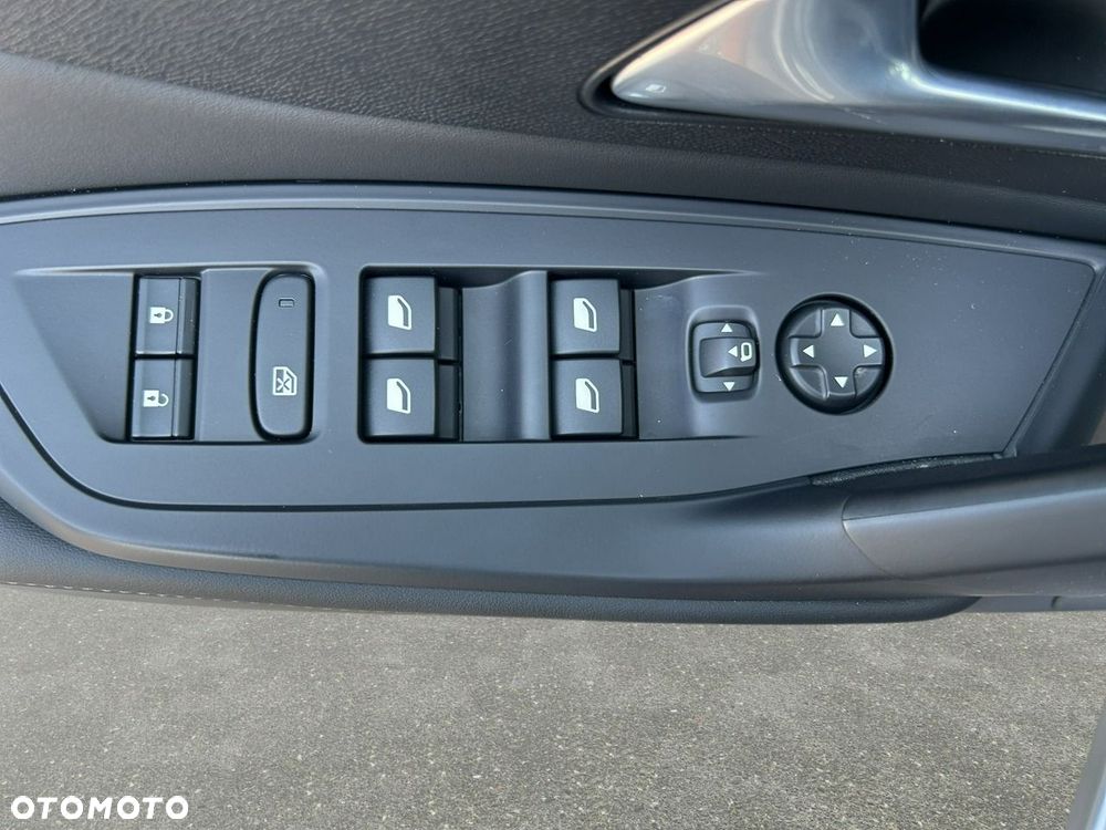 Peugeot 308 - 11