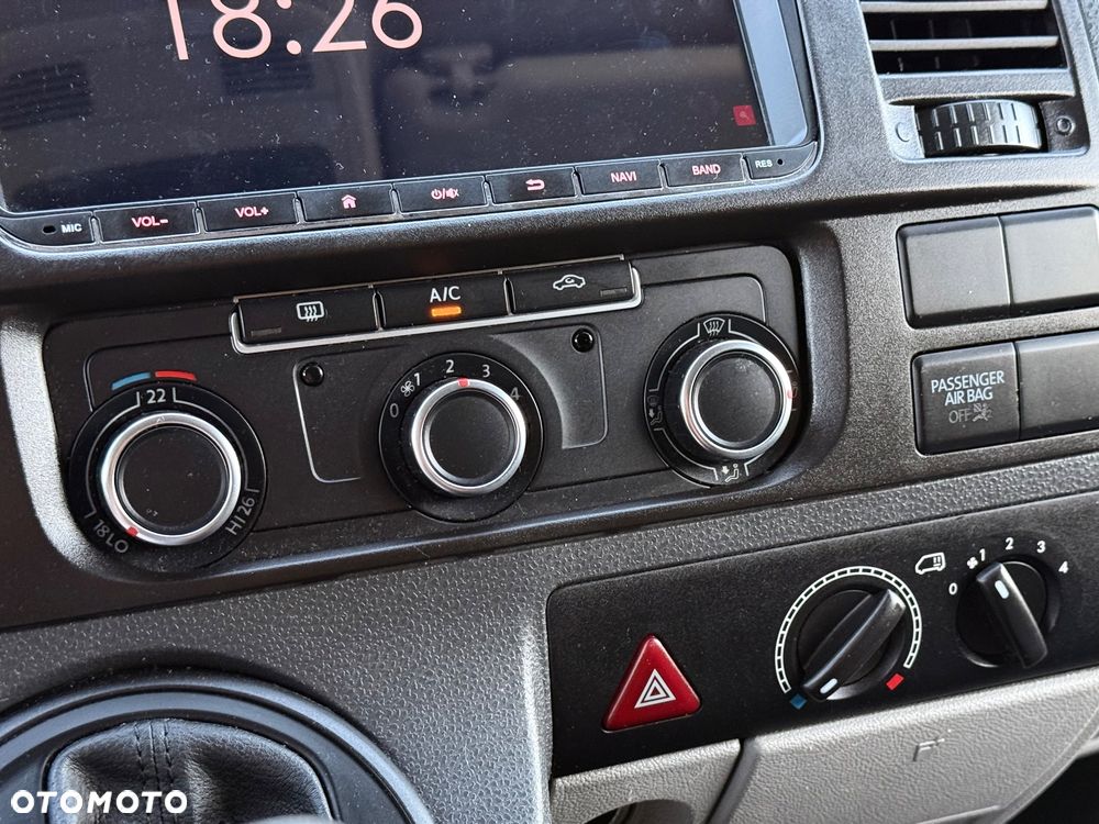 Volkswagen Transporter - 12