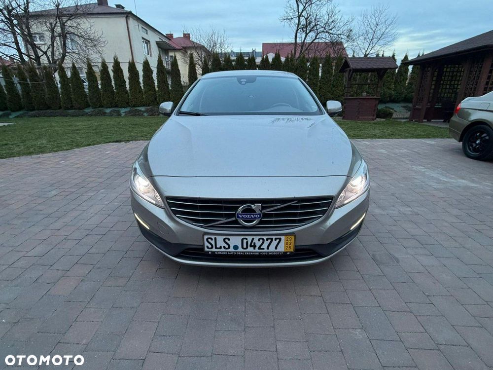 Volvo V60 D3 Momentum - 2
