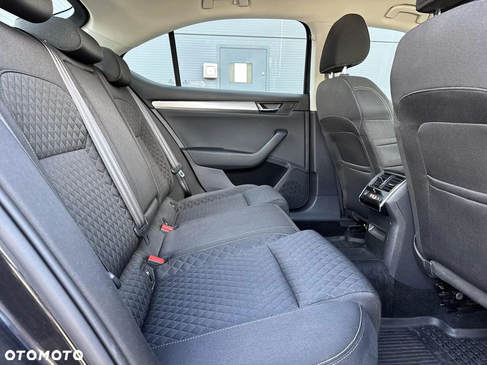 Skoda Superb 2.0 TDI 4x4 Style DSG - 6