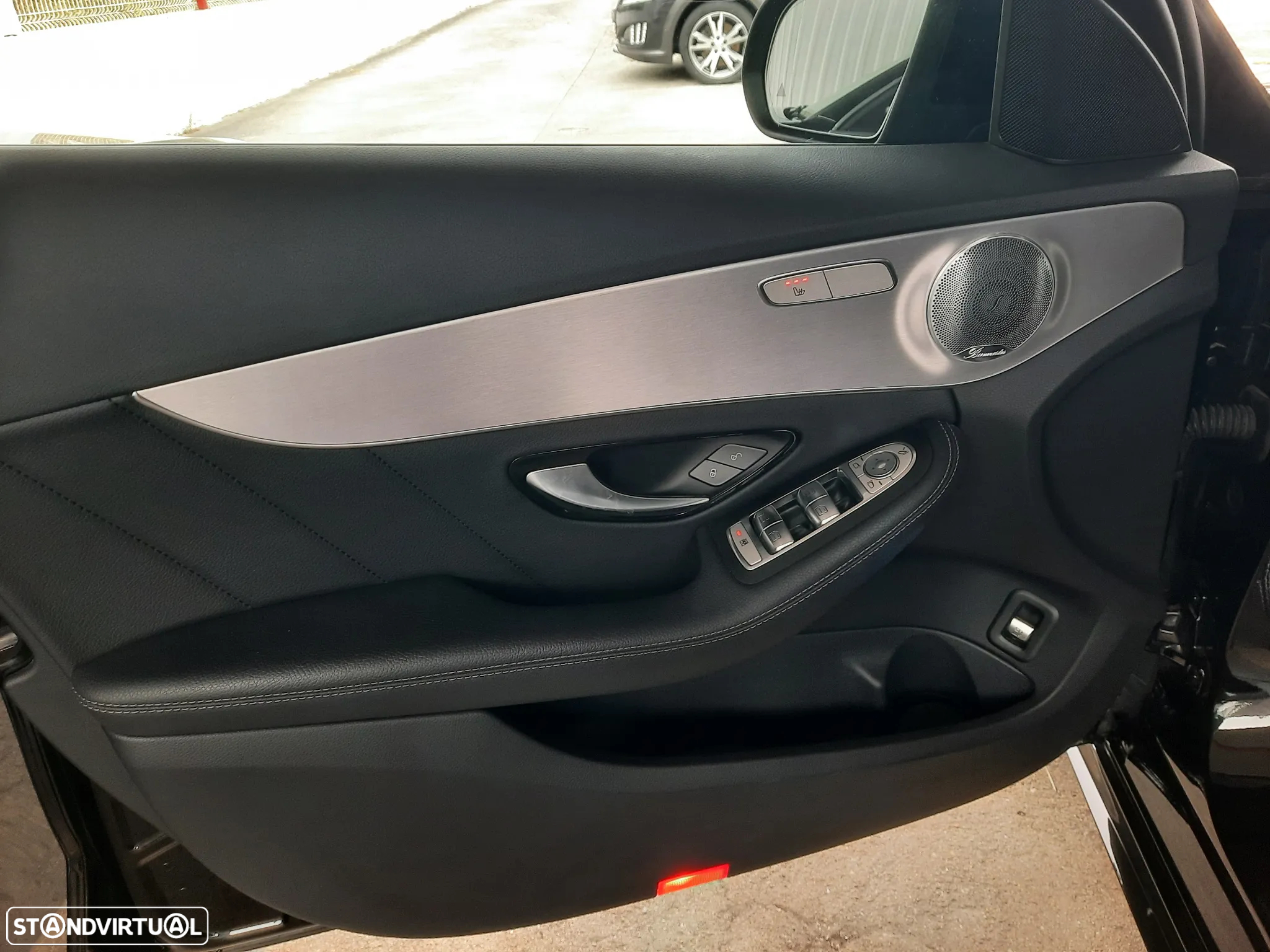 Mercedes-Benz C 300 e AMG Line - 28