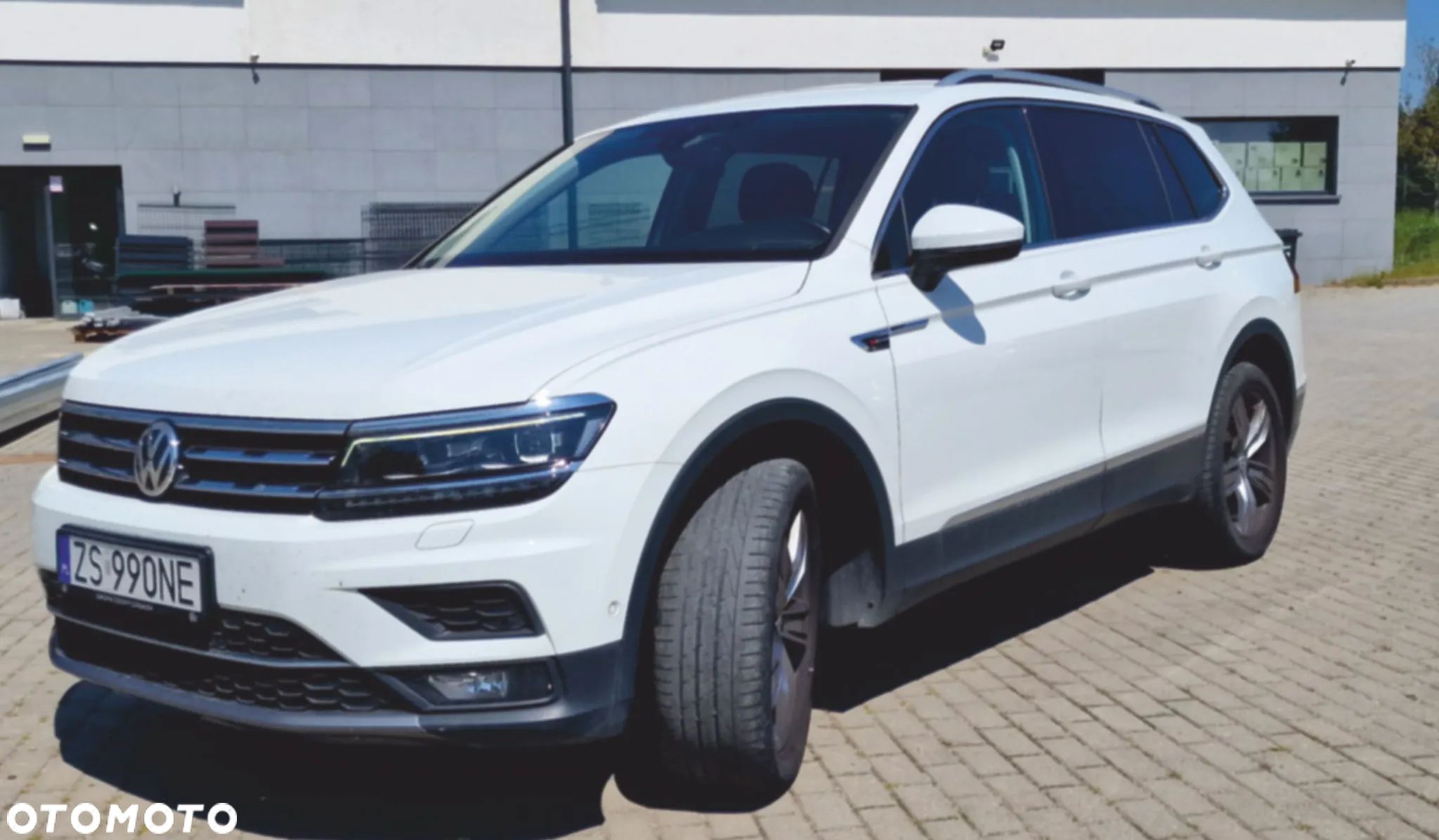 Volkswagen Tiguan - 1